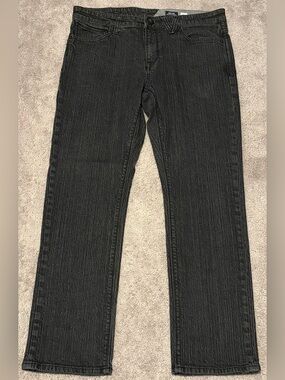 Volcom Solver Modern Straight Black Jeans Men’s Size 34x30 True To This